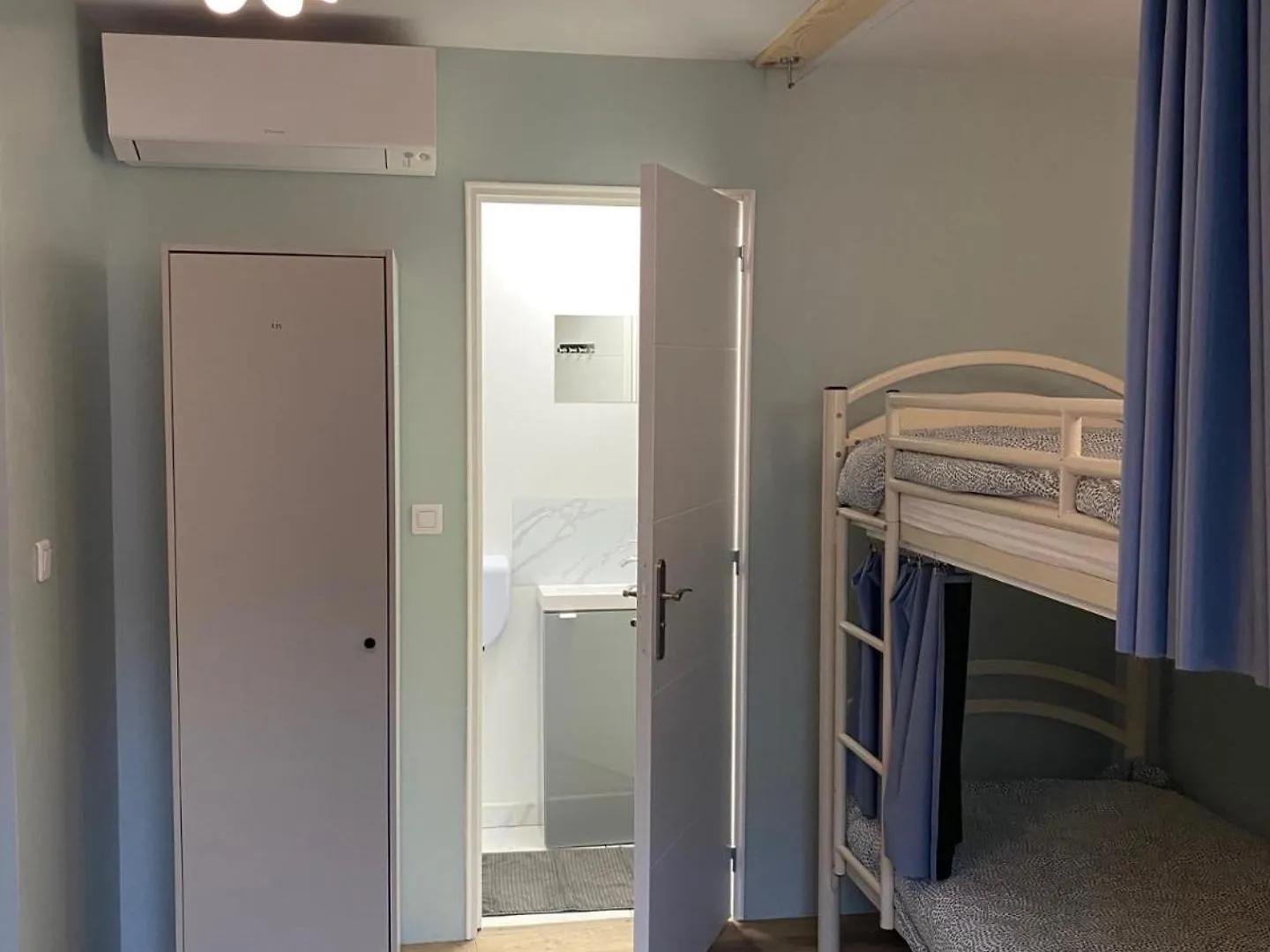 Bohobos Hostel 앙티브